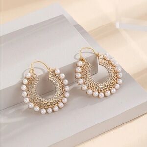 Faux pearl and rhinestone earrings round medium